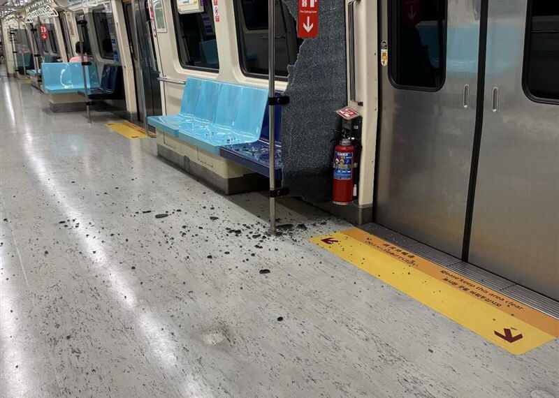 台灣新聞通訊社-北捷車廂屏風「碰一聲」爆了　碎片亂噴一地！目擊者嚇瘋：該買樂透