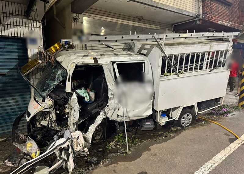 台灣新聞通訊社-醉離譜！高雄捕犬員救貓變撞屋「酒測1.17」　市府震怒開鍘：滾蛋求償