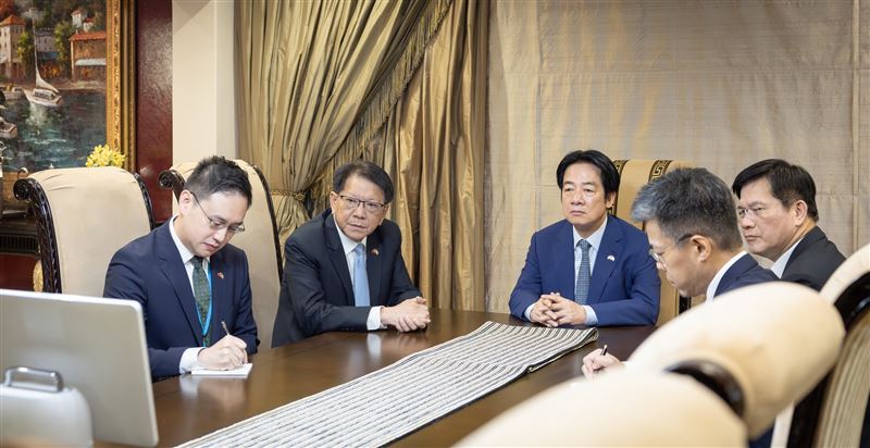台灣新聞通訊社-出訪史瓦帝尼不忘國安！賴清德與國安團隊視訊會議　聽取最新安全簡報