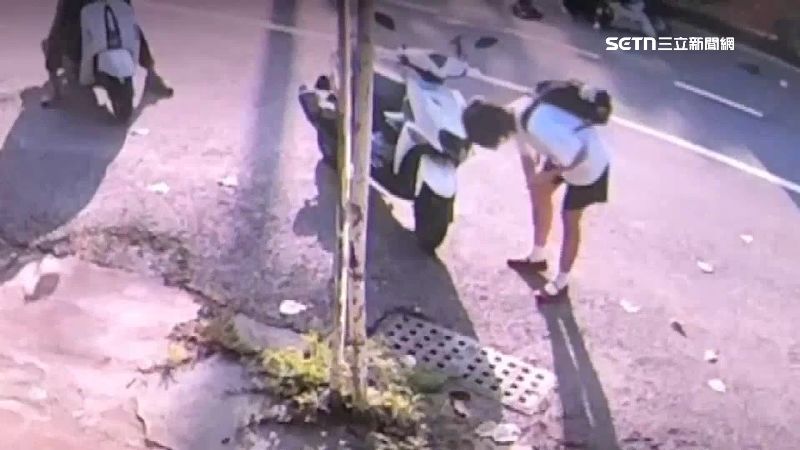 台灣新聞通訊社-女大生撞死人冷眼看車損！男網友稱女警「自催油門才被輾」　網氣炸開轟