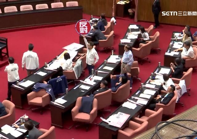 台灣新聞通訊社-藍白砍軍購4700億！美方失望是捏造的？白宮逐字稿曝光　官員身分是他