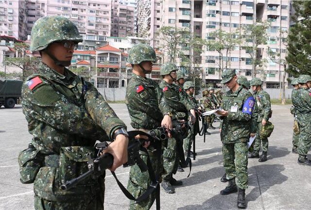 台灣新聞通訊社-急籌母醫療費！退役班長淪共諜起訴　同袍「純幫忙」也犯法