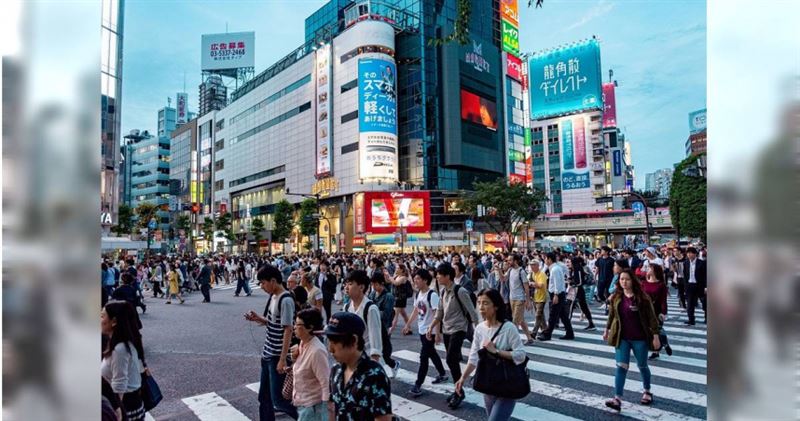 台灣新聞通訊社-日本買「難吃又便宜」伴手禮！他準備送主管　大票網友列名單：一定雷