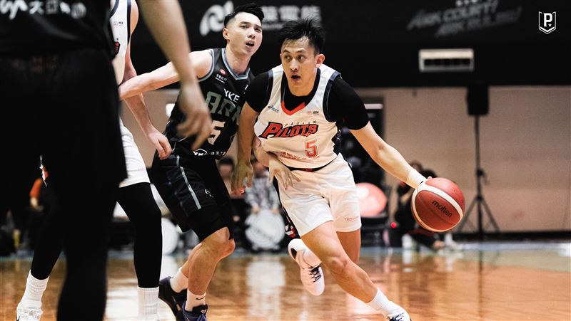 台灣新聞通訊社-PLG／陳將双23歲創PLG最年輕大三元紀錄　李家慷23分助領航猿退洋基