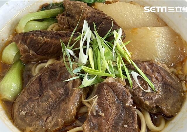 台灣新聞通訊社-不靠AI照樣賺！「這餐飲集團」首季獲利成長21.5%　EPS達3.56元改寫歷史