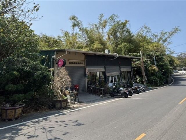 台灣新聞通訊社-李四川農地違建／12年前還是樹木綠地　歷年空照圖曝「農地長出鐵皮屋」