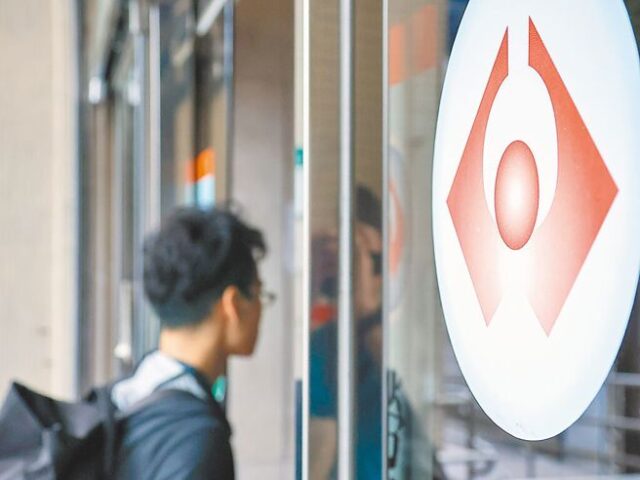 台灣新聞通訊社-勞工小心！勞保局曝3職業工會欠繳保費 恐暫行拒絕給付
