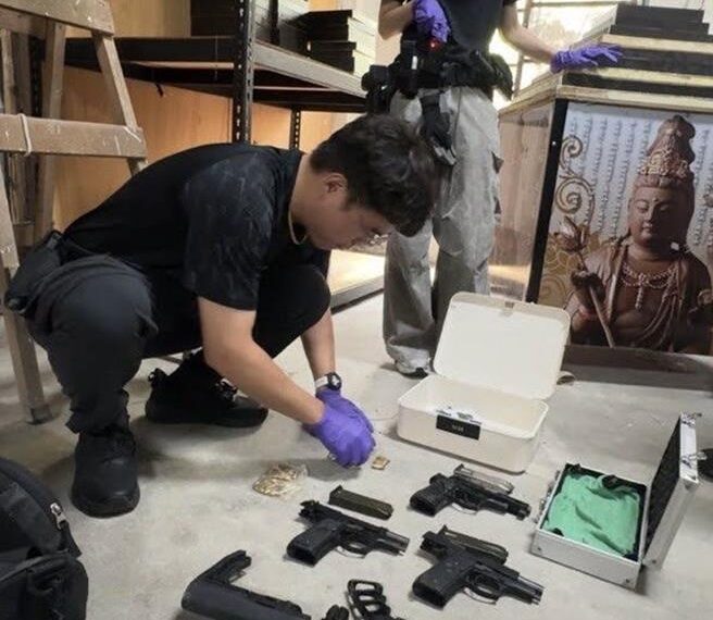 台灣新聞通訊社-竹聯幫聖堂「地下軍火庫」!永康警起獲罕見高仿AR9衝鋒槍