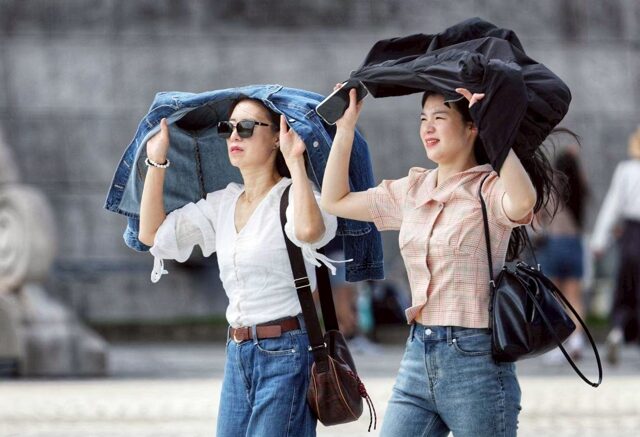 台灣新聞通訊社-今飆37度午後炸雨 雙颱恐生成「有強颱機率」
