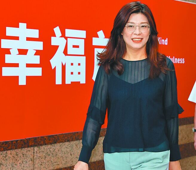 台灣新聞通訊社-鄭麗文今訪美釋疑「反共」? 郭正亮大膽預言兩岸走向1公投