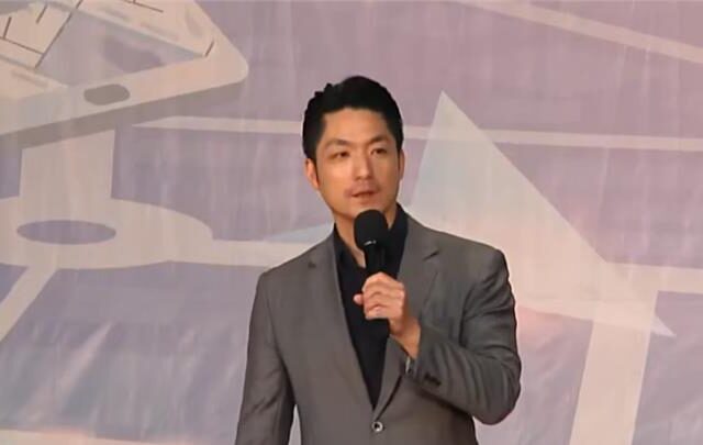 台灣新聞通訊社-饒慶鈴推廣鳳梨釋迦陸委會要查 蔣萬安怒批：爭訂單跟統戰有什麼關係？