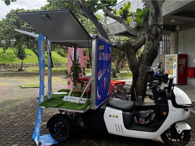 台灣新聞通訊社-環保餐具忘了帶？台東「循環宣導車」進市集 助民眾輕鬆借