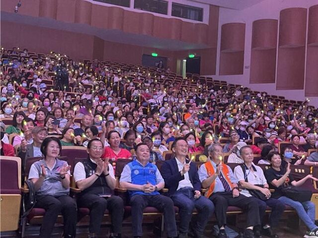 台灣新聞通訊社-桃市旺旺公益演唱會 千名志工沉浸音樂饗宴