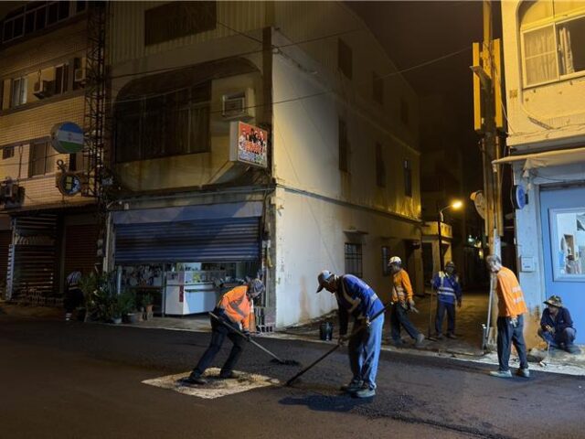 台灣新聞通訊社-恆春老街西門段道路重鋪深夜完工！鎮公所將驗收品質