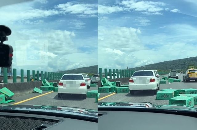 台灣新聞通訊社-大量紙箱掉落國3車道！駕駛「紛紛閃避」 網笑：考照S型有用