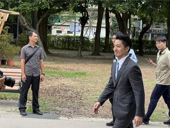 台灣新聞通訊社-綠營質疑不熟四獸山 蔣萬安幽默神回：太太虧他很久沒帶小孩爬山
