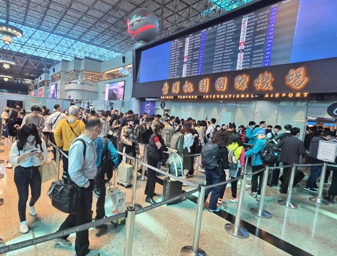 台灣新聞通訊社-機票越查越貴？ 2組人價差6000元 旅遊達人曝真相