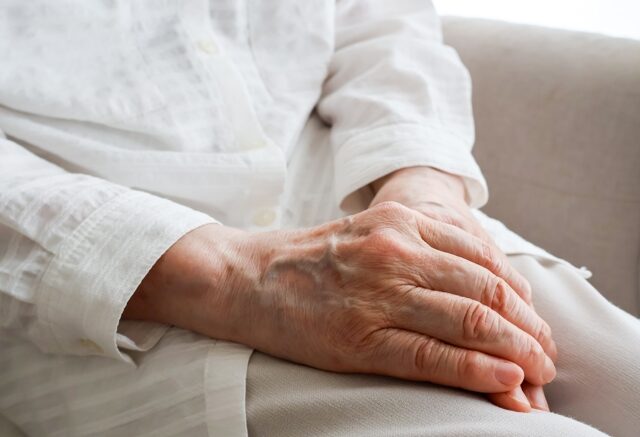 台灣新聞通訊社-存1200萬也沒安全感！57歲單身女想靠姪女養老 弟弟神回覆超扎心