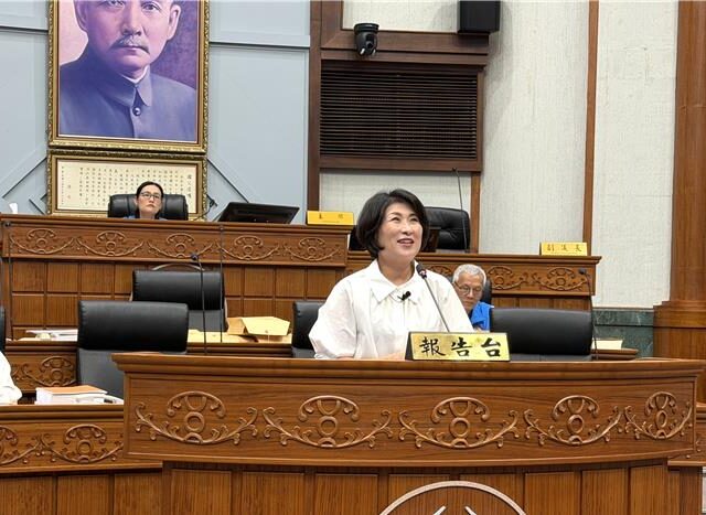 台灣新聞通訊社-駁海峽論壇「聽訓說」 饒慶鈴：95％鳳梨釋迦賣大陸 不賣要斷農民生路？
