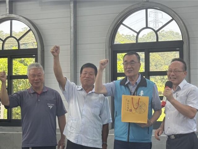 台灣新聞通訊社-台灣人不吃鳳梨釋迦？川伯現身農會：政治人物要為農民生計著想