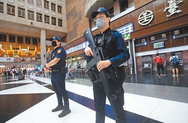 台灣新聞通訊社-警界高層喊「該開槍就開槍」 她揭後果：怎麼會不猶豫？