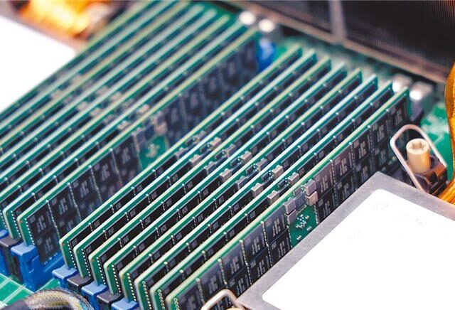 台灣新聞通訊社-HBM擠壓產能連DDR2都在漲 研調：第3季恐再漲40％