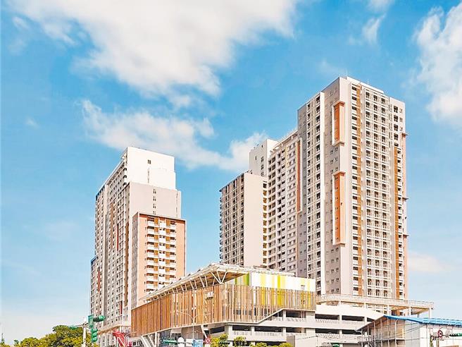 台灣新聞通訊社-南港機廠社宅入住半年電梯壞81次 居民直呼「電梯大怒神」