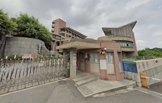 台灣新聞通訊社-蛋洗學務處遭校方提告5罪名 永春高三生態度大逆轉道歉：學校沒錯