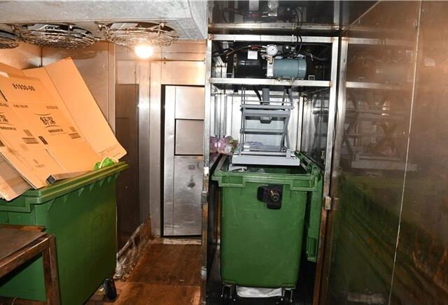 台灣新聞通訊社-社區垃圾壓縮機奪命！男住戶找失物遭夾窒息亡 保全1行為變被告