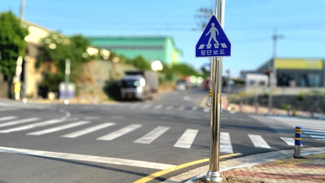 台灣新聞通訊社-40歲黑幫直播主挑戰「單車大縱走400公里」 遭貨車輾死150觀眾全目睹