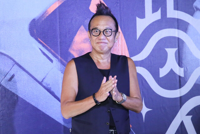 台灣新聞通訊社-黃大煒疑斷31年情回夏威夷 經紀人女友被爆「私改版稅帳戶」回應了
