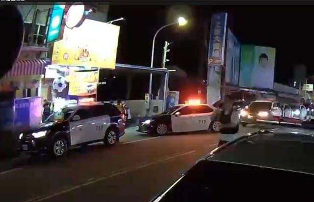 台灣新聞通訊社-曾列十大槍擊要犯！男持槍夜闖彩券行 驚動「雨刷」、議員勸降
