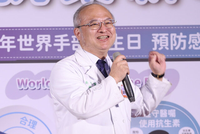台灣新聞通訊社-吳明賢心肌梗塞搶救 邱沁宜「5月才見面」曝他退休計畫