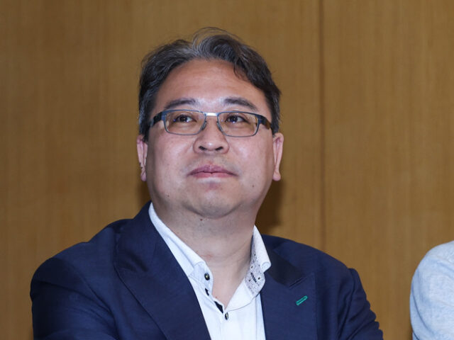 台灣新聞通訊社-黃世杰突拋「市營公車」 詹江村起底1人背景酸：有沒有利益輸送的問題？