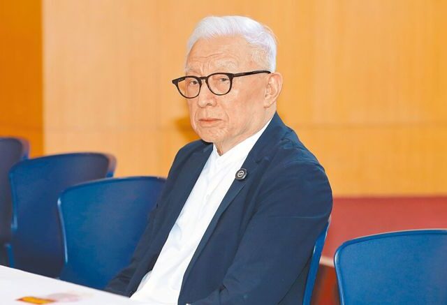 台灣新聞通訊社-名嘴爆「大陸小三不雅照」沒事   曹興誠反挨誣告罪也不起訴