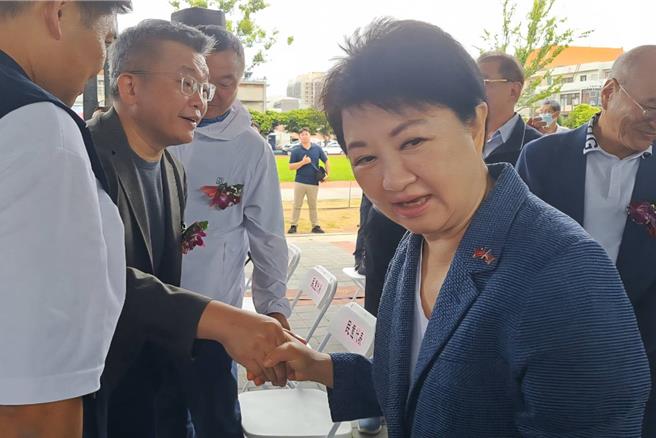 台灣新聞通訊社-美301條款建議對台加徵10％關稅 盧秀燕不語、蔡其昌盼愈低愈好