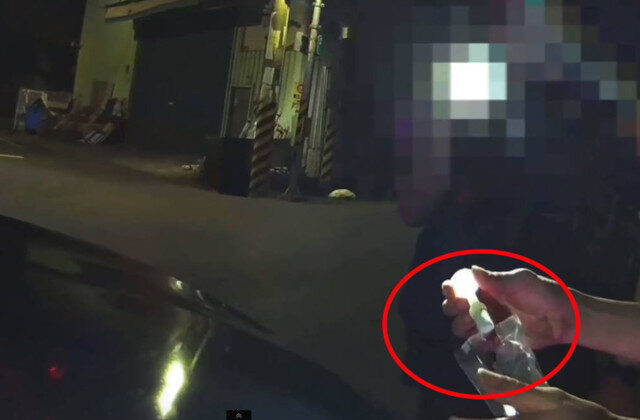 台灣新聞通訊社-闖紅燈自投羅網！高雄男手臂針孔露餡　交出5包安毒