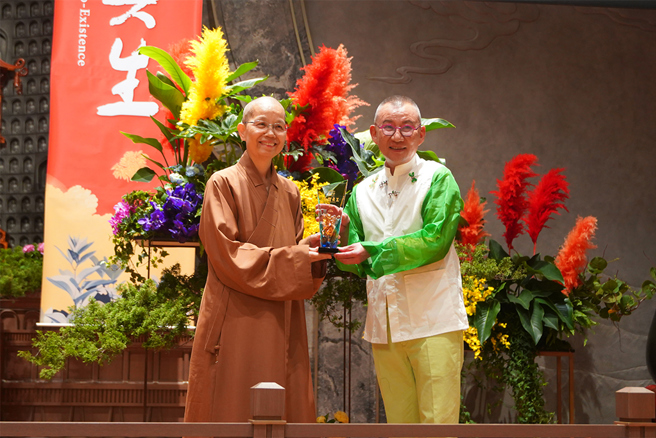 台灣新聞通訊社-惠中寺「未來與希望」講座 齊云分享與佛同在的美學人生