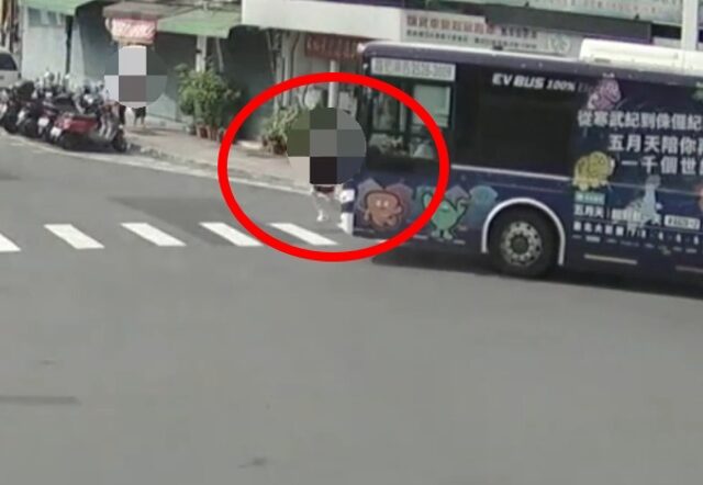 台灣新聞通訊社-板橋67歲婦小跑步過馬路遭公車輾斃！身分竟是新北議員周勝考前妻