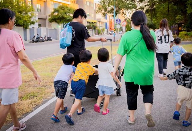 台灣新聞通訊社-黑戶寶寶日本也有！   日本學者來台取經