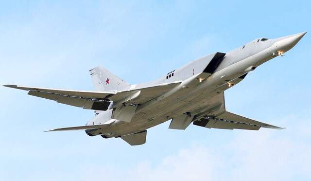 台灣新聞通訊社-俄羅斯空軍Tu-22M3轟炸機墜毀西伯利亞 機組員彈射逃生