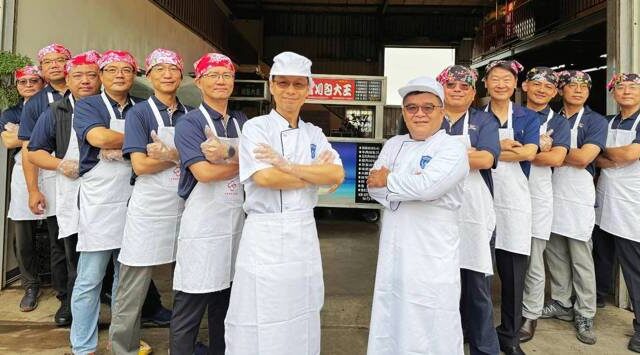 台灣新聞通訊社-警察節驚喜！烏日分局長化身「阿賢師」 雙主菜刈包暖翻基層