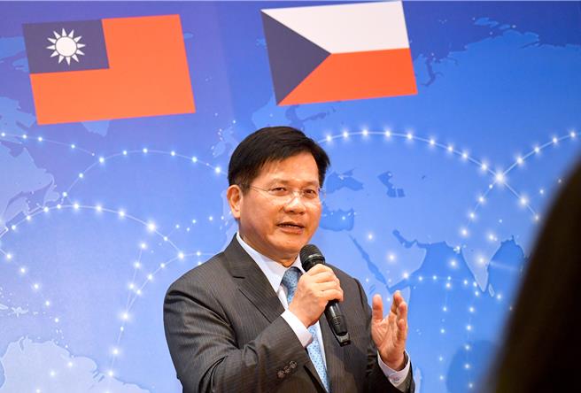 台灣新聞通訊社-日菲海域談判外交部態度急轉彎？ 外長林佳龍親上火線說明
