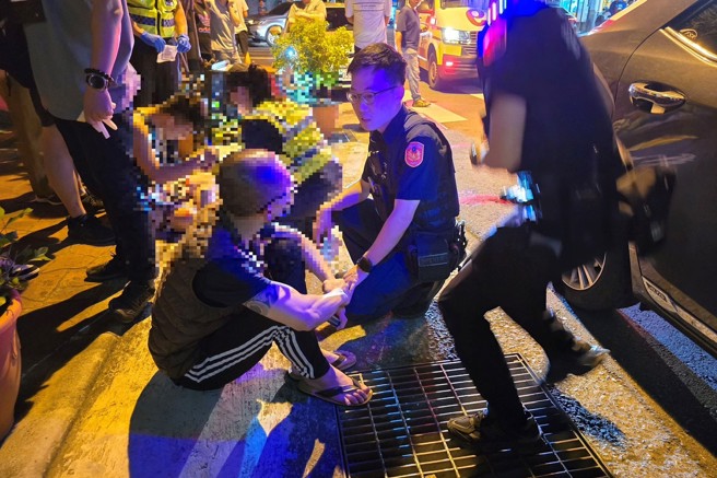 台灣新聞通訊社-車手團落網！毒駕兼差詐團「車伕」 草屯警圍捕查獲50萬與金融卡