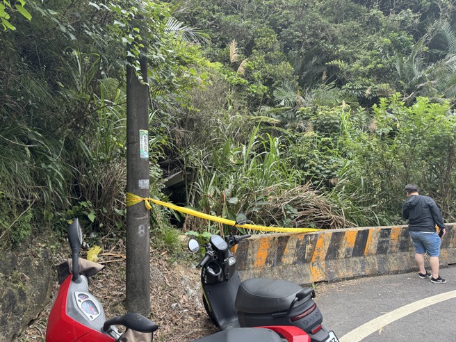 台灣新聞通訊社-基隆男離奇倒臥排水溝身亡！警封鎖現場追身分 將相驗查死因