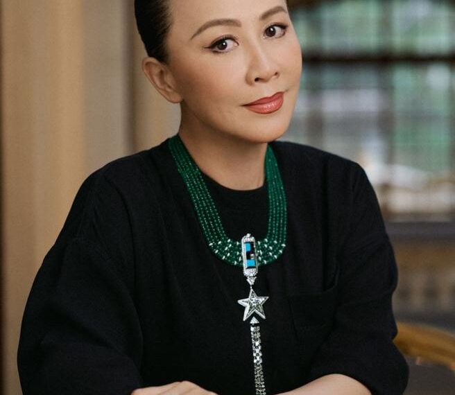 台灣新聞通訊社-全身行頭破億!60歲劉嘉玲戴香奈兒珠寶 資深美女氣場大勝