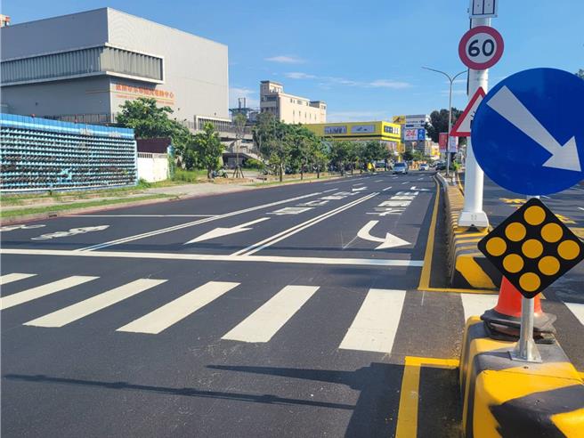 台灣新聞通訊社-別讓駕駛到路口才驚魂！台南爆道路設計盲點陷阱