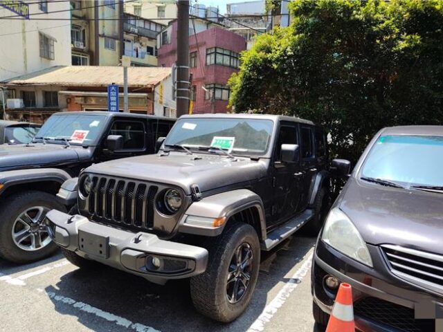台灣新聞通訊社-海關查獲「越野巨獸」夾藏毒品！2輛Jeep Wrangler將法拍