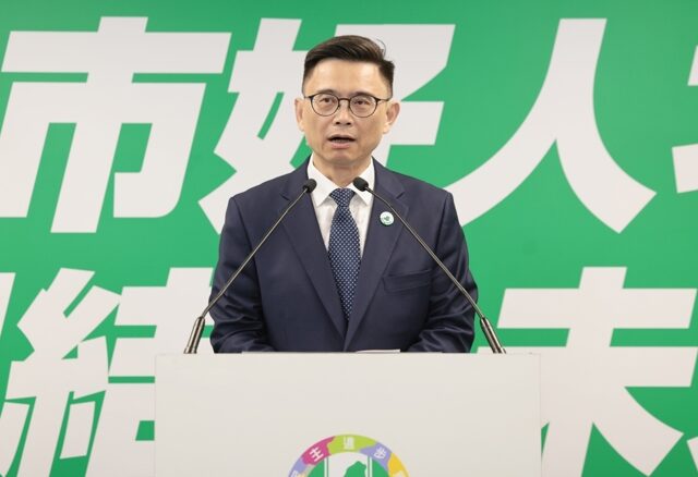 台灣新聞通訊社-封鎖網友被洗版 賴瑞隆認看過《鐵拳教育》 吐這句回應