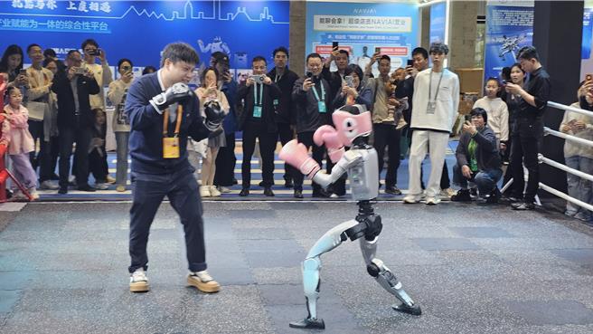 台灣新聞通訊社-人形機器人價格崩盤 不到一萬就能入手 日租從3萬暴跌至3千人民幣